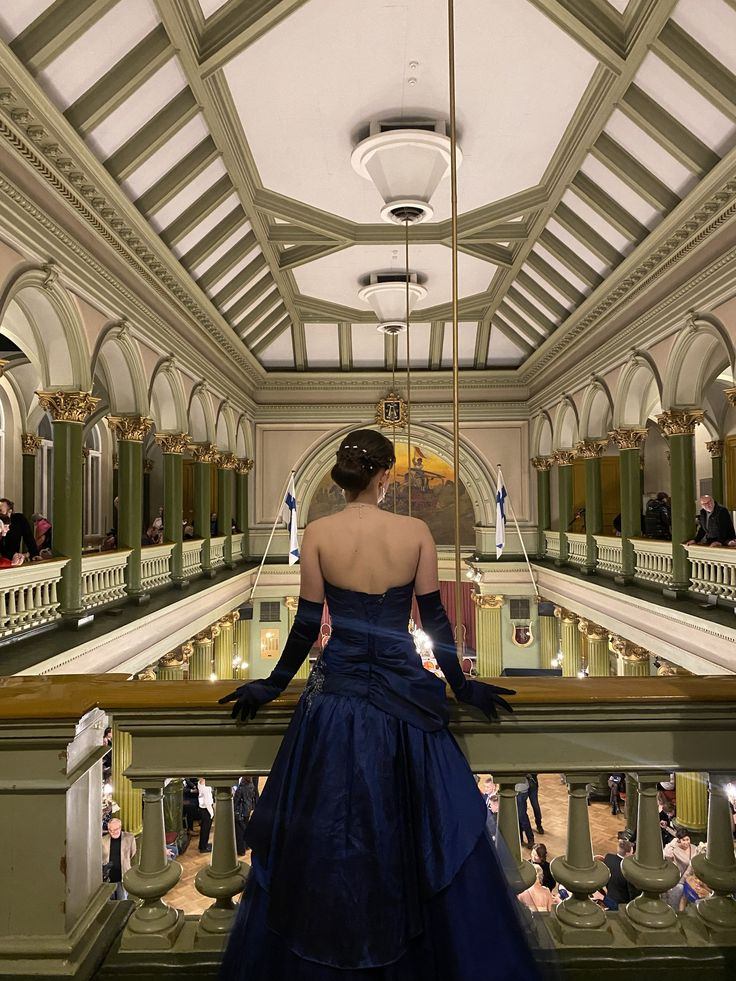 Gorgeous Navy Blue Strapless Satin Pleated Beaded Long Party Dress Evening Gown With Gloves D1645