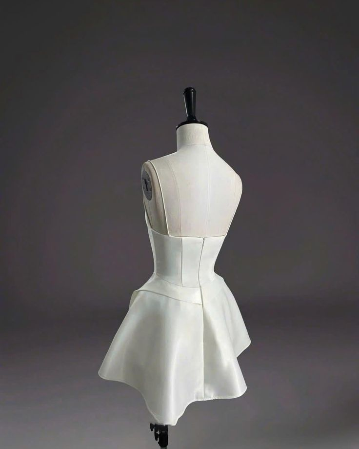 Simple Spaghetti Straps White Satin A Line Birthday Outfits Short Formal 7th Grade Homecoming Dress D026