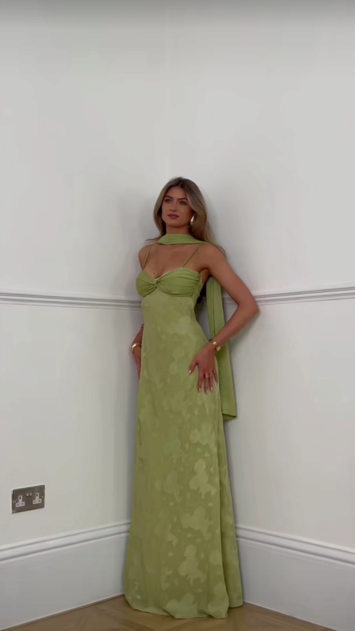 Pretty Spaghetti Straps Sage Green Satin Print Floral A Line Long Wedding Guest Dress Formal Evening Dress With Ribbon D855