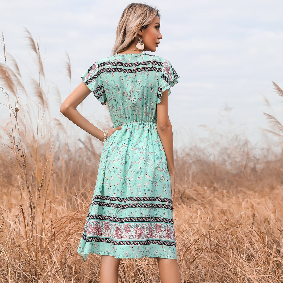 KittenAlarm - V-neck Lace Stitching Dress