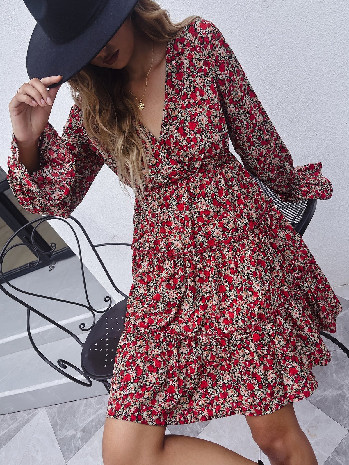 KittenAlarm - V-neck red floral mid-length casual long-sleeved dress
