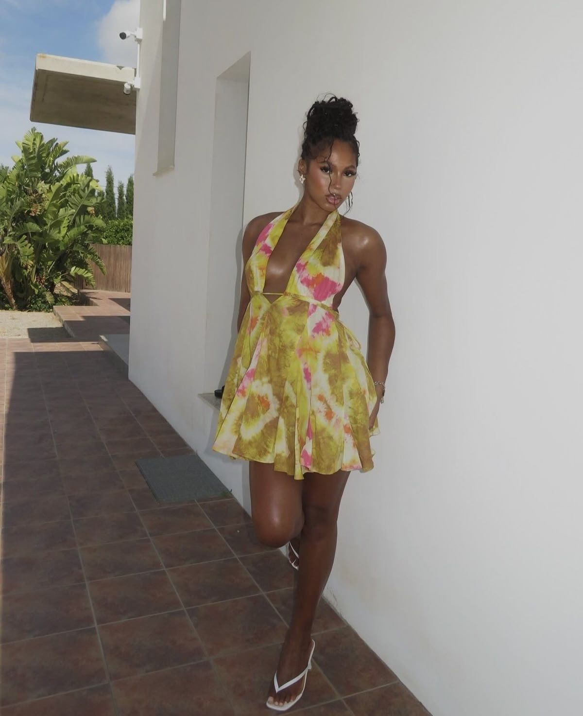 Sexy Halterneck Deep V-Neck Yellow Backless Mini Cocktail Dress Short Homecoming Dress D360