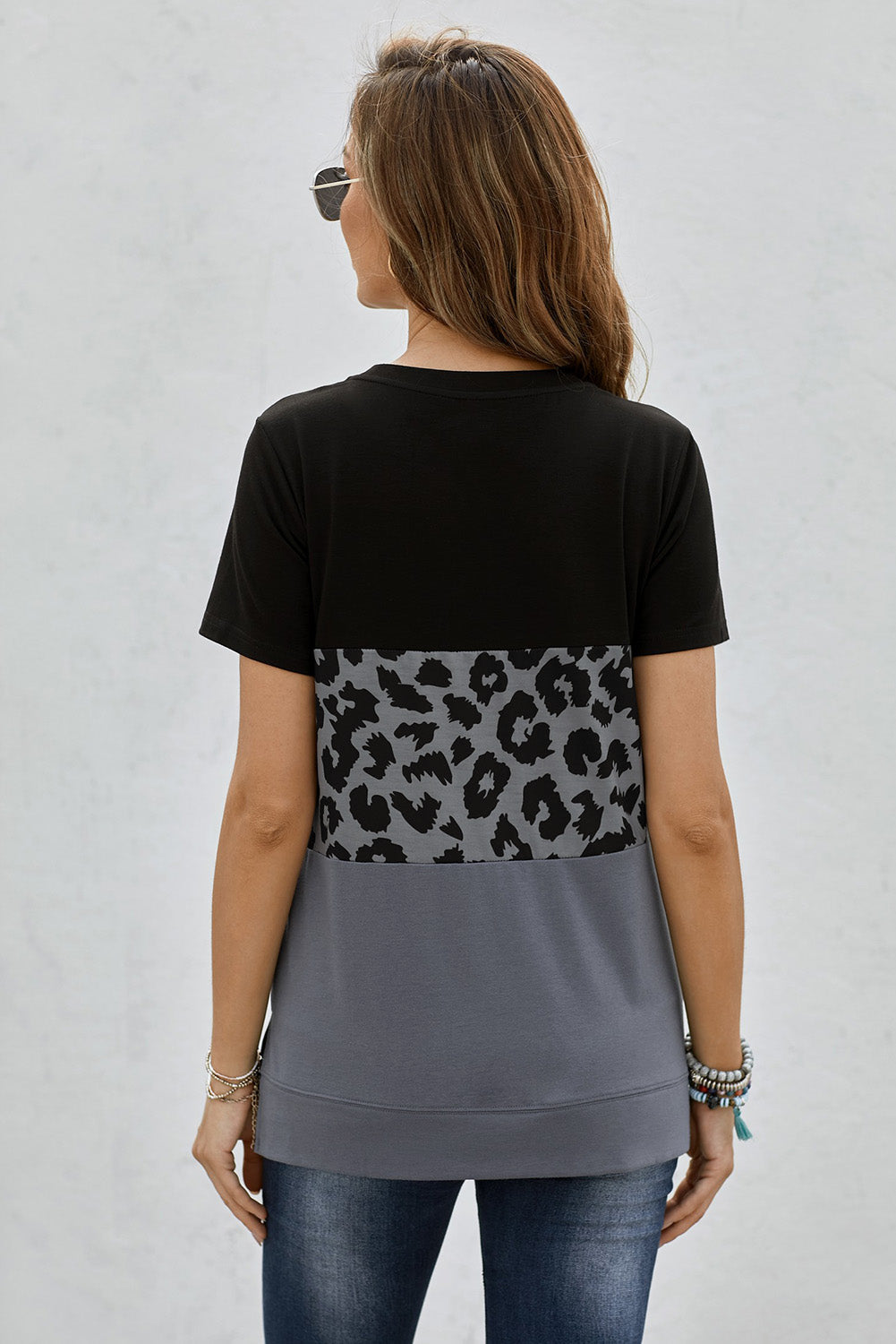 KittenAlarm - Women's Color Block Short Sleeve T-Shirt Leopard Print Crew Neck Tops Side Split Casual Blouse