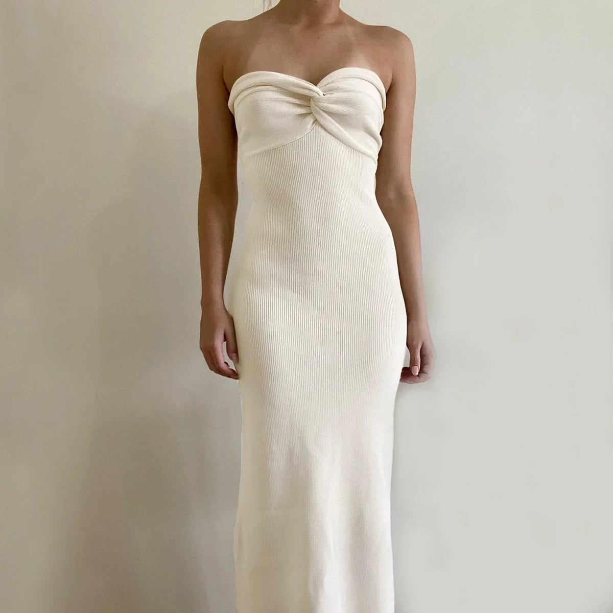 Ribbed Knit Strapless Twist-Front Bodycon Midi Dress 9