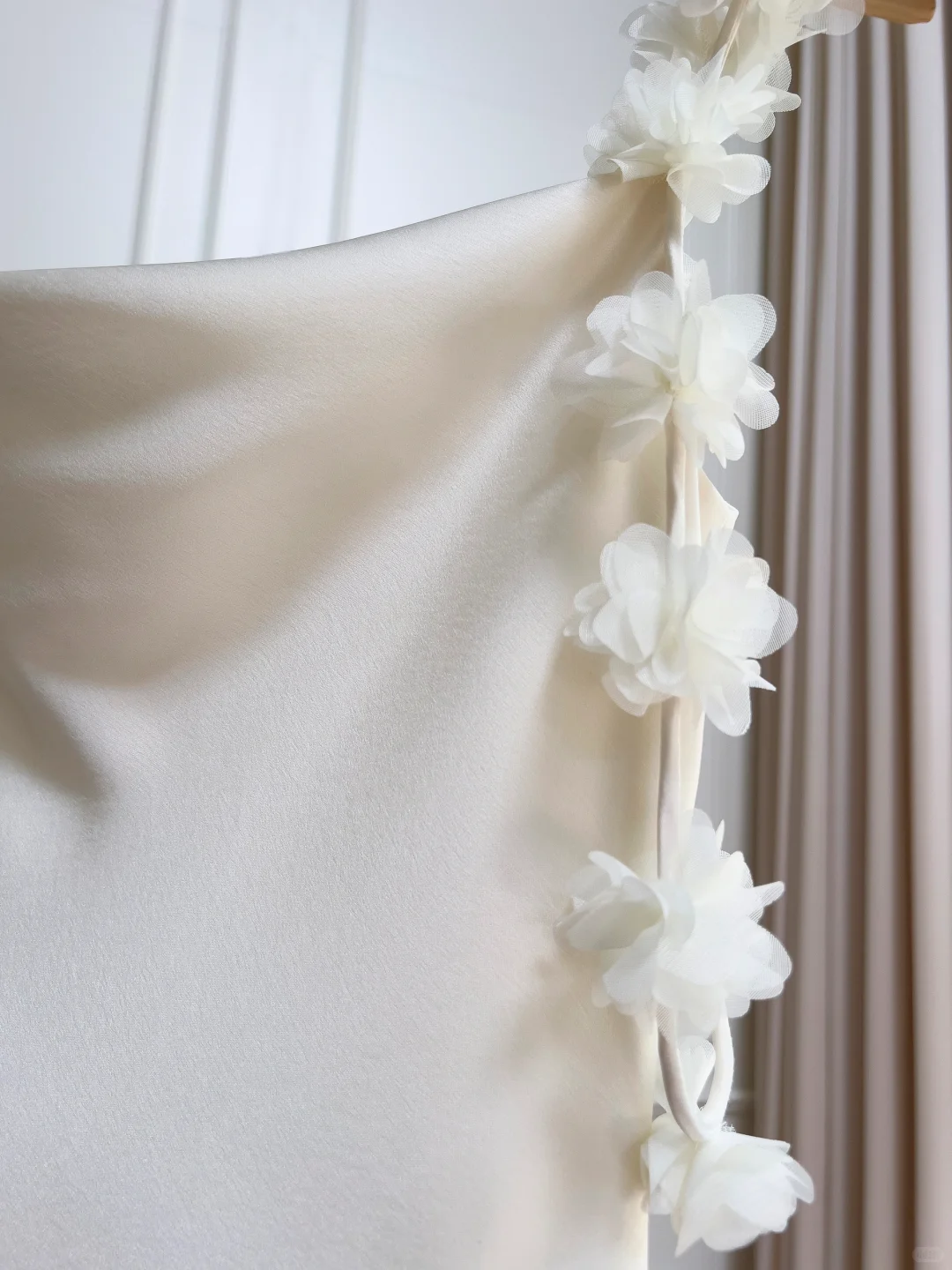 Charming White Spaghetti Straps Formal Party Dress Guest Dress S482