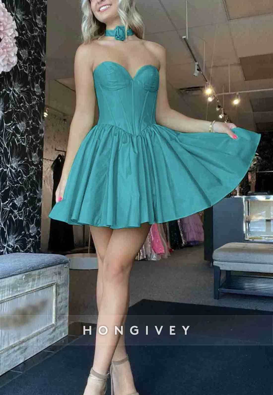 Simple Sweetheart Pleated Sleeveless A-Line Short Homecoming Dresses