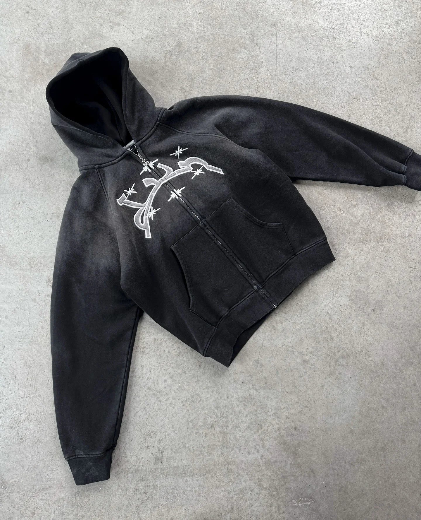 Divin Embroidery Zip Up Hoodie