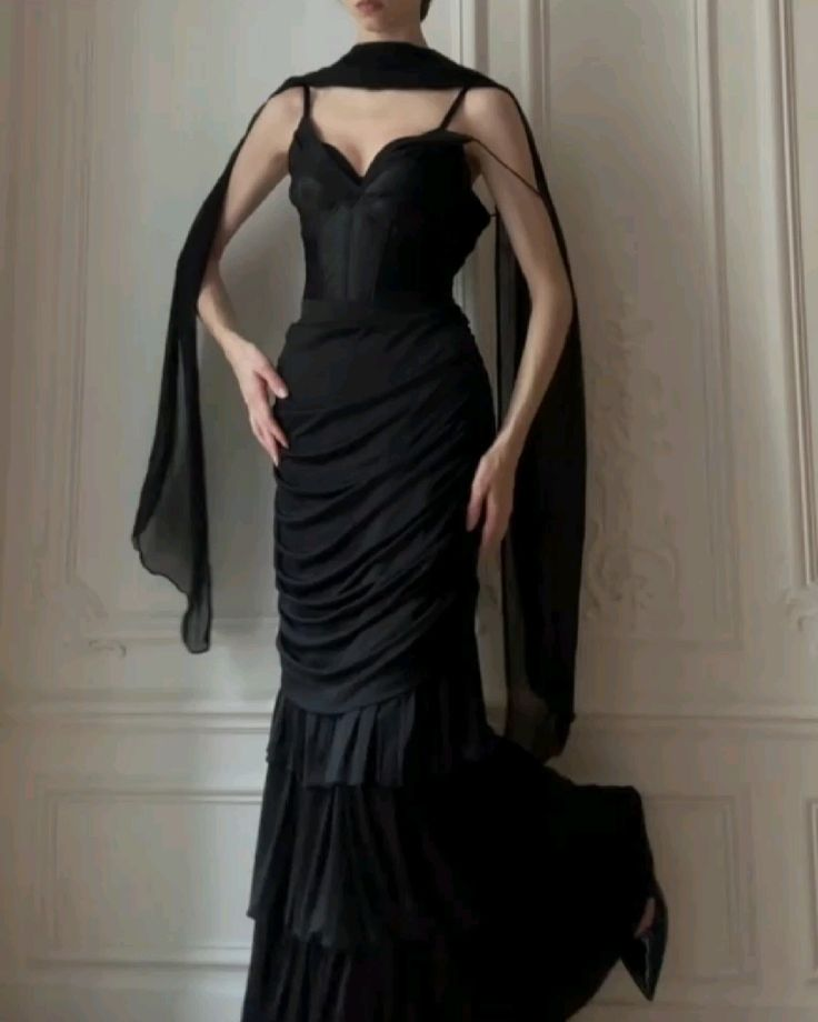 Classy Spaghetti Straps Black Satin Chiffon Pleated Layered Mermaid Long Party Dress Birthday Prom Gown With Scarf D1457