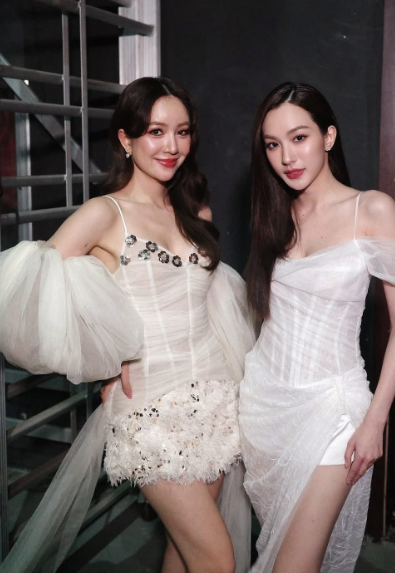 Charming Spaghetti Straps Tulle Sequin Sheath Short Wedding Dress Formal Bridal Dress D581