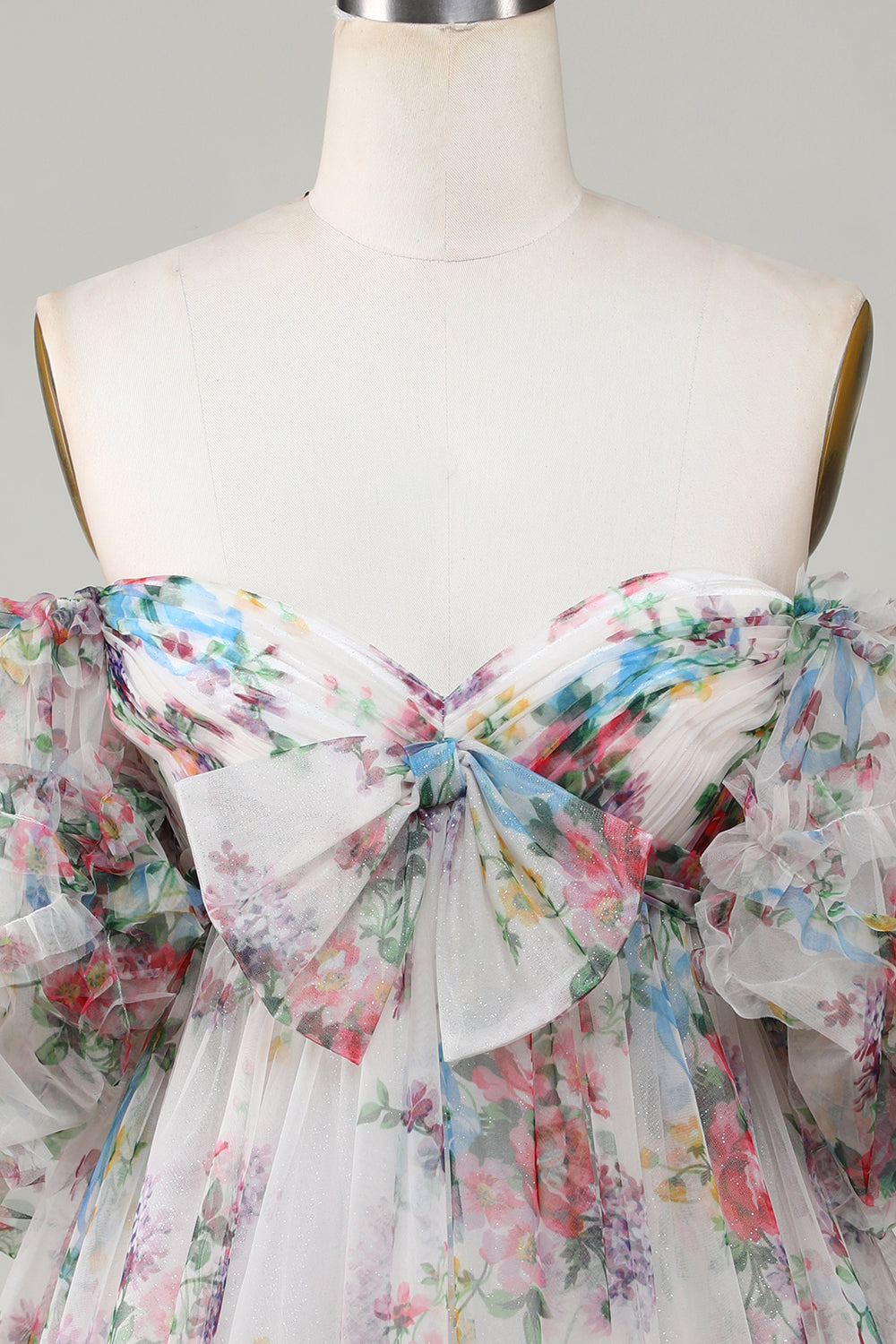 Charming A-Line Puff Sleeves Short Tulle Homecoming Dress
