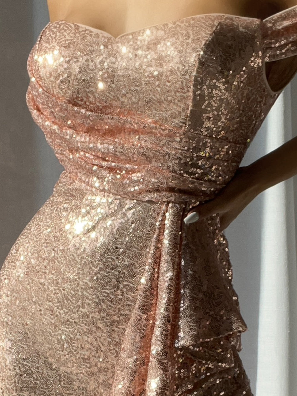 Sequin Sweetheart Off Shoulder Ruched High Split Bodycon Midi Dress - View 4