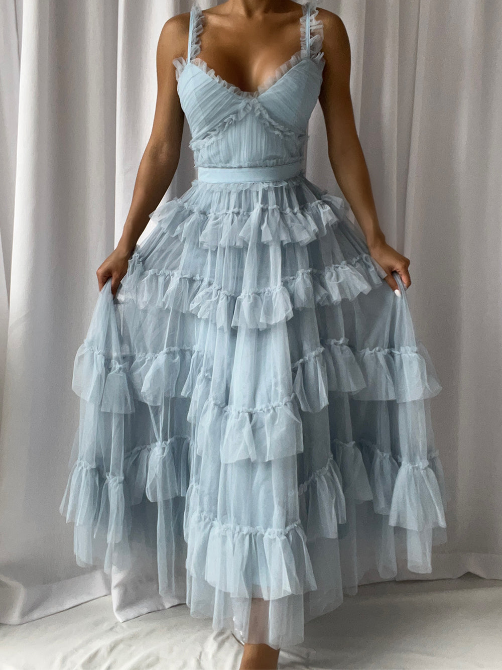 Tulle Sweetheart Strappy Tiered Ruffle Midi Dress