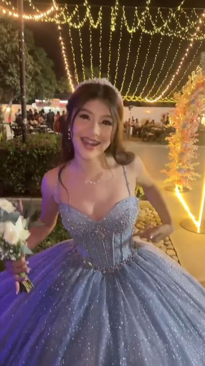 Glitter Spaghetti Straps Blue Tulle Sequin Beaded Ball Gown Formal Birthday Quinceanera Dress D1048