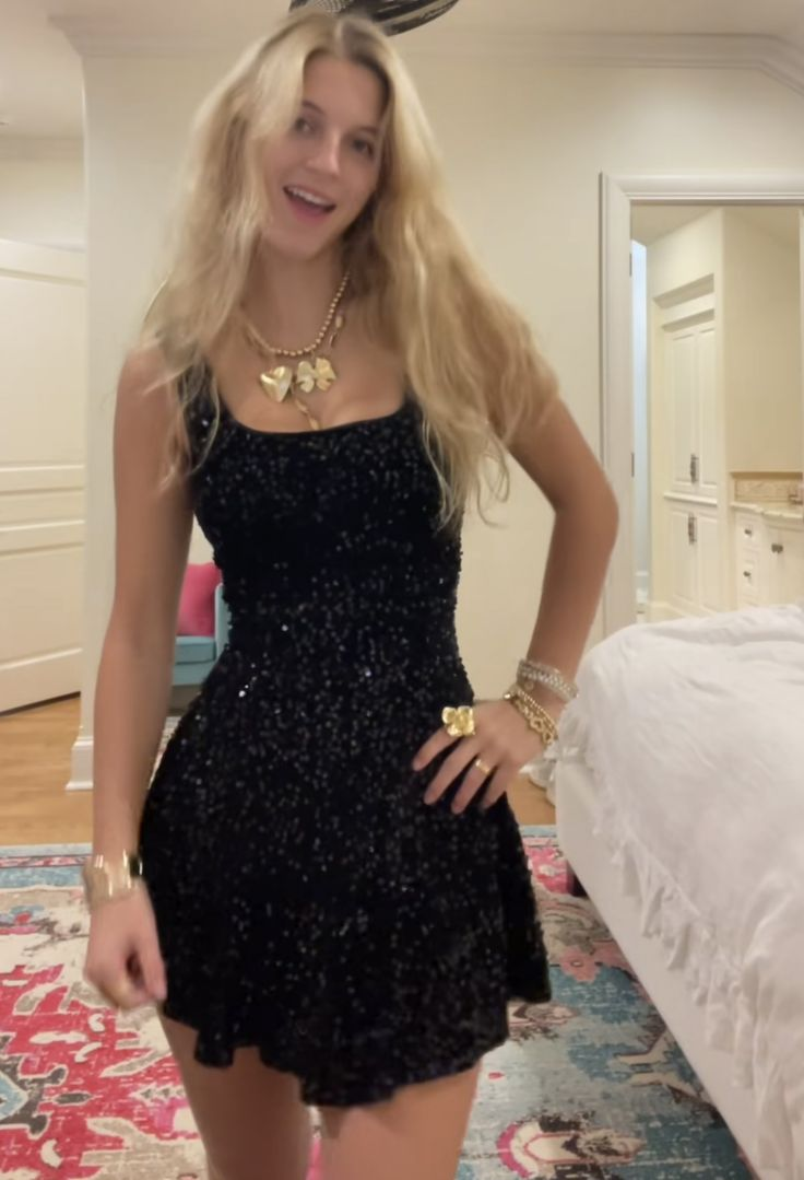 Sexy Black Sequin A Line Short Cocktail Dress Formal Homecoming Dress D181