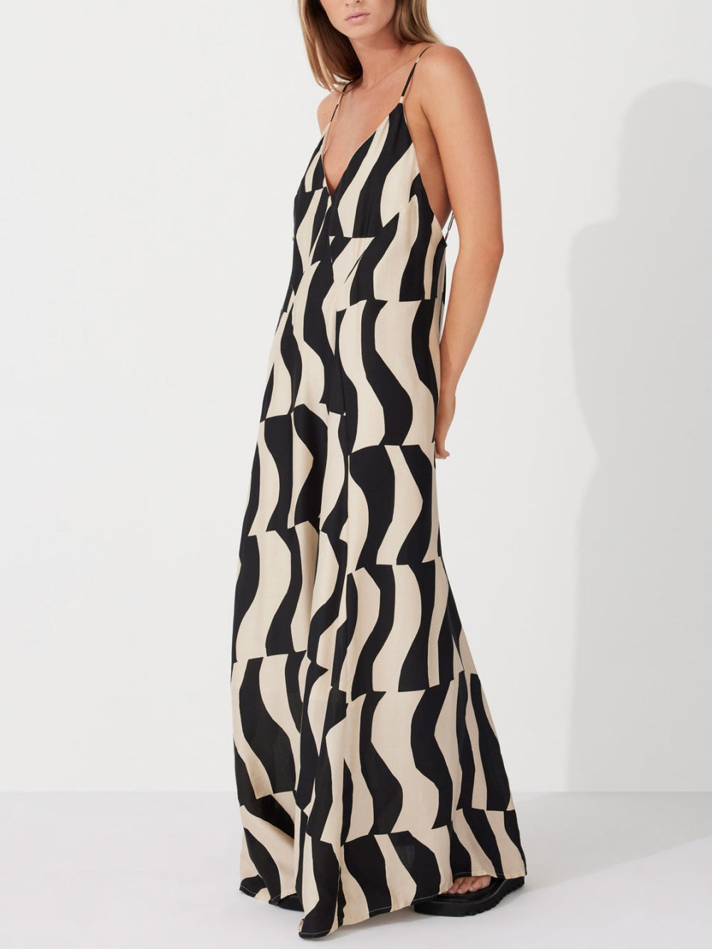 Geometric Print Spaghetti Strap Slip Maxi Dress 3