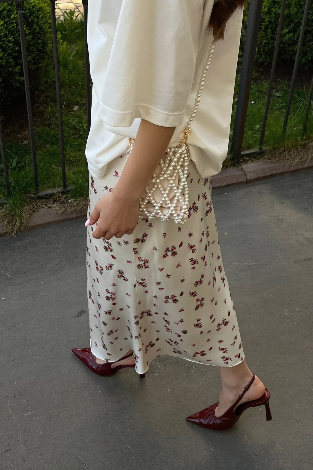 Ditsy Floral Print Bodycon Midi Skirt