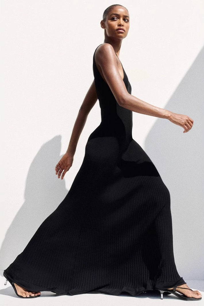 Ribbed Knit Scoop Neck Sleeveless Cut-Out Maxi Dress