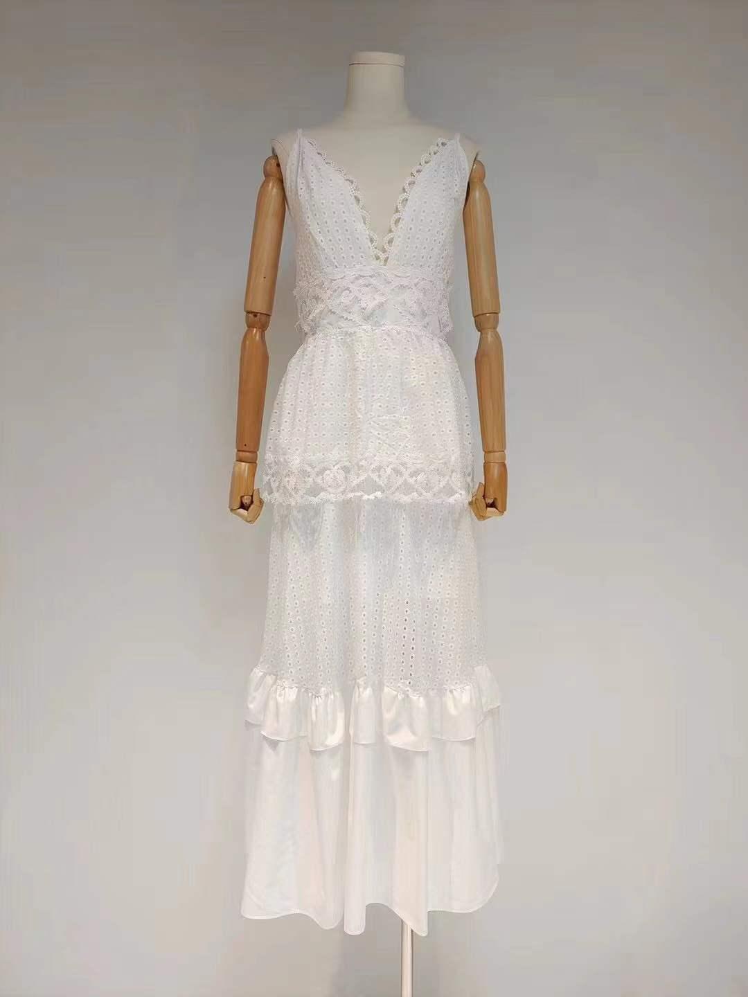 KittenAlarm - Allyse Spaghetti Strap Maxi Dress