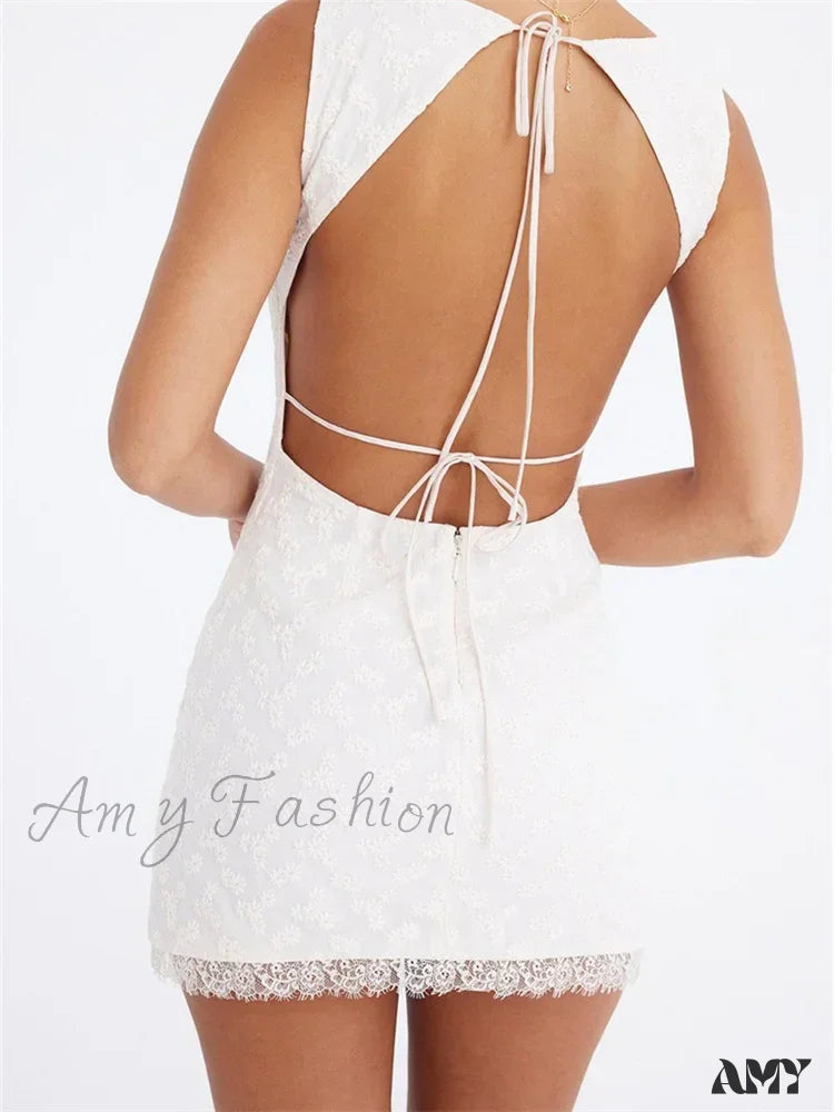 Floral Textured Boat-Neck Lace-Hem Bodycon Mini Dress 2