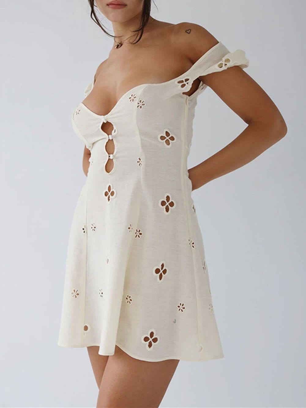 Hollow Out Mini - Fashionpara