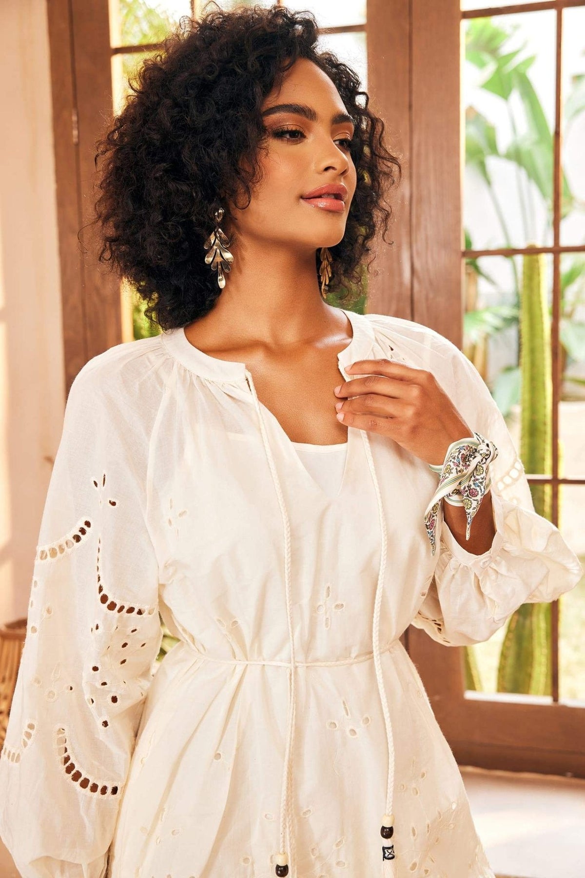 Eyelet Lace Tassel Tie Puff Sleeve Scalloped Mini Dress - View 5