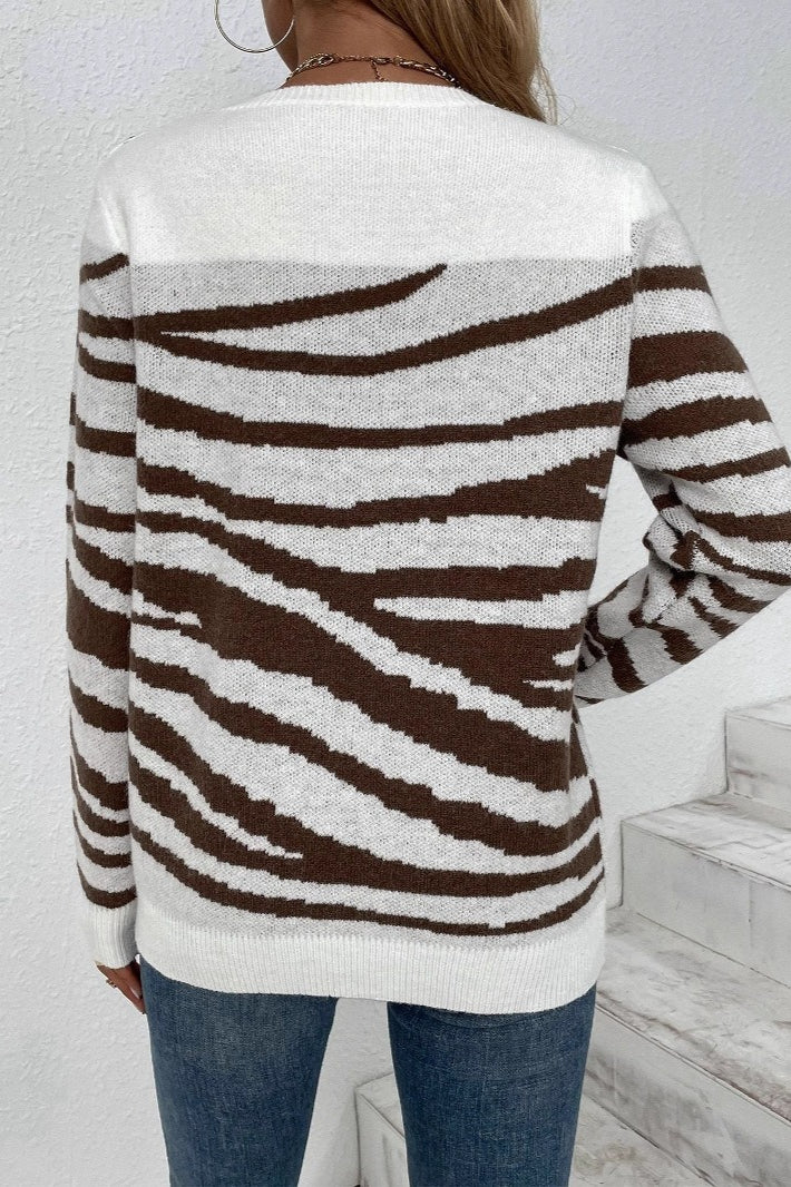 Zebra Colorblock Button Shoulder Sweater for Stylish Comfort
