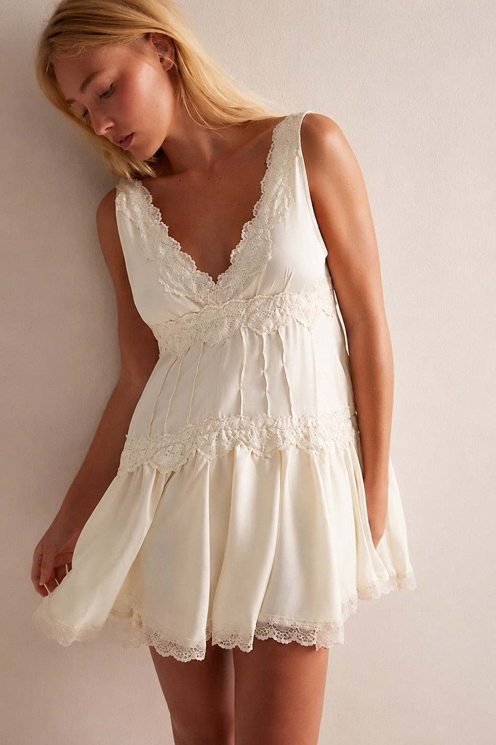 Lace Trim V-Neck Sleeveless Tiered Babydoll Mini Dress
