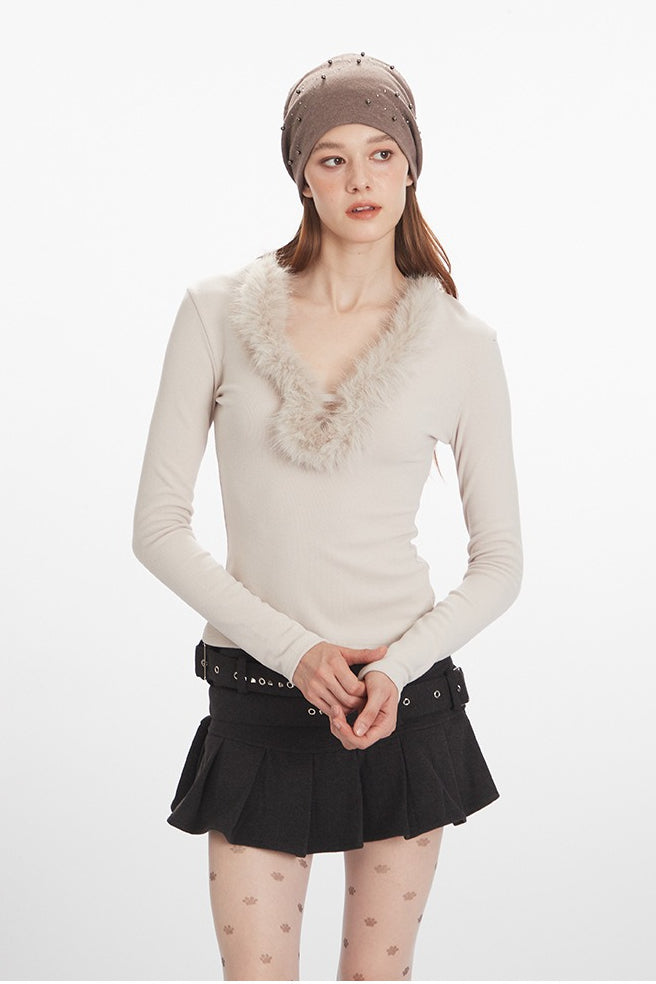 Faux Fur Trim V-Neck Knit Top