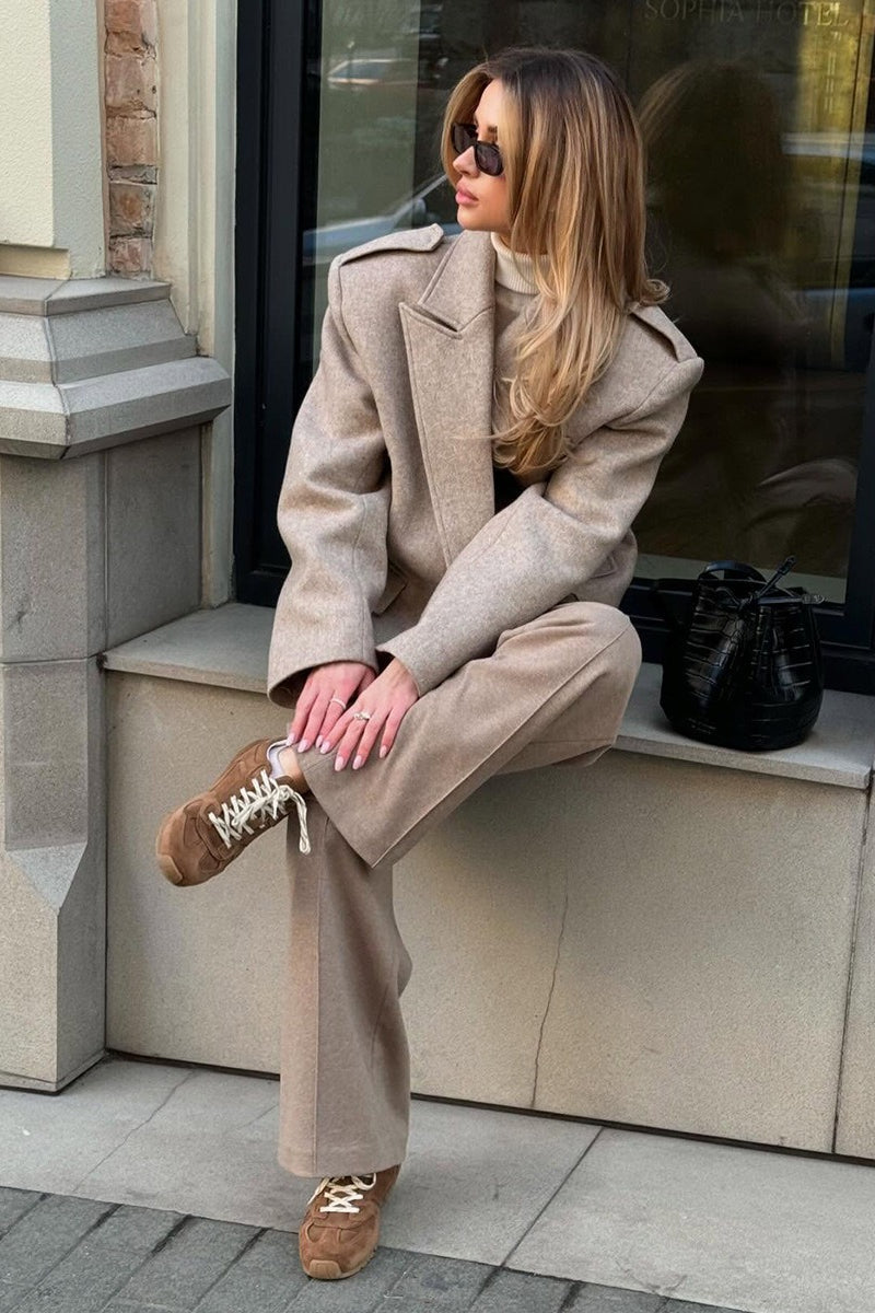 Notch-Lapel Wool Blend Coat with Epaulets for Stylish Comfort