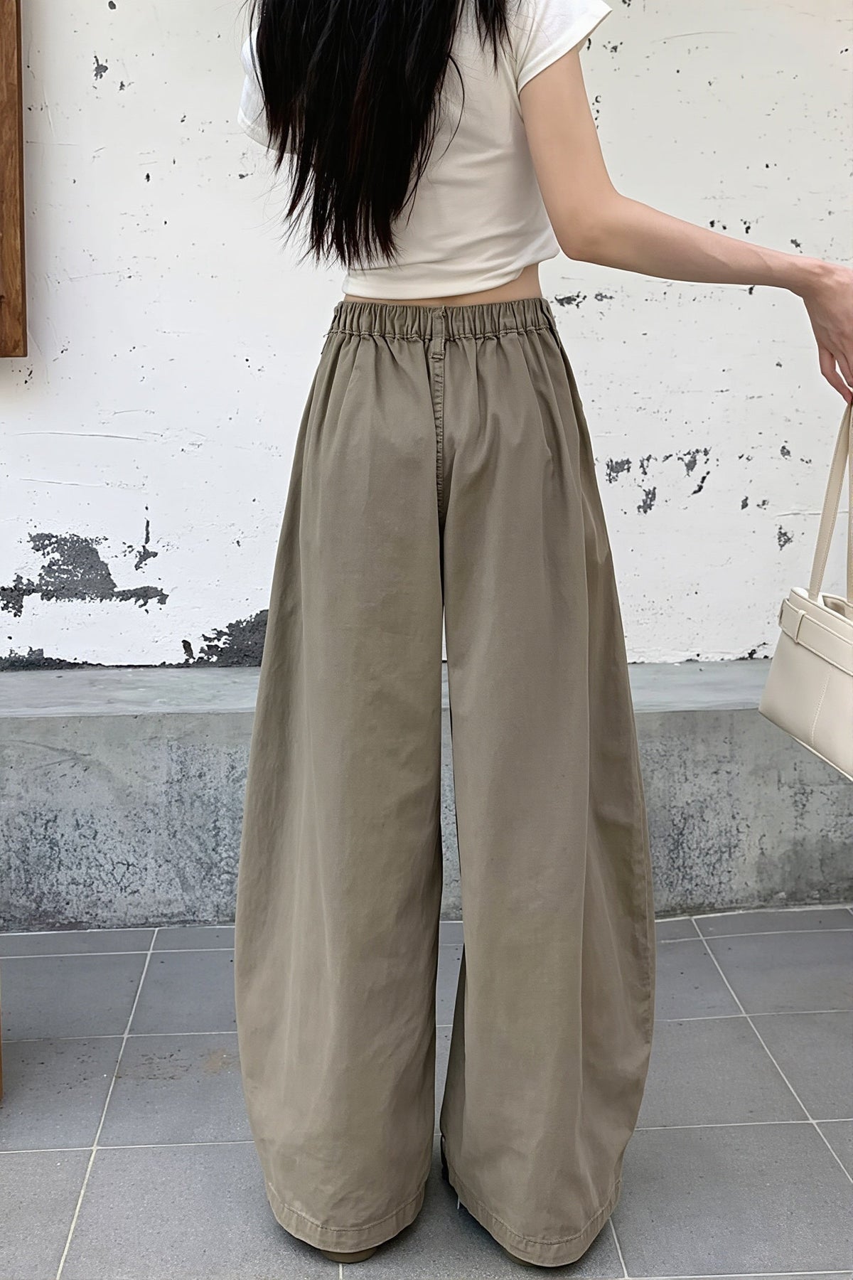 Washed Barrel Leg Cargo Pants