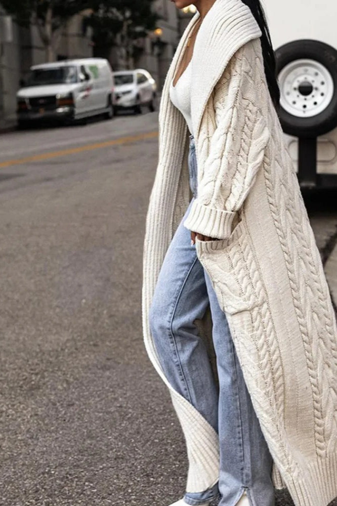 Knitted White Lapel Woolen Double Pocket Overcoat