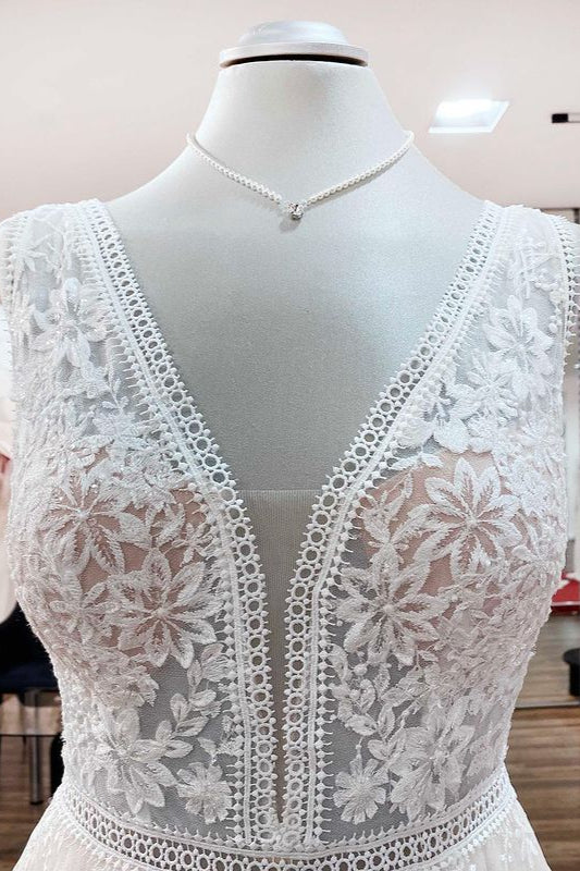 Beautiful Lace Appliques Tulle A-Line Wedding Dresses - Fashionpara