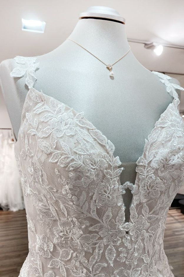 Beautiful Sleeveless Tulle Lace V Neck Ruffles A-Line Wedding Dresses Long - Fashionpara