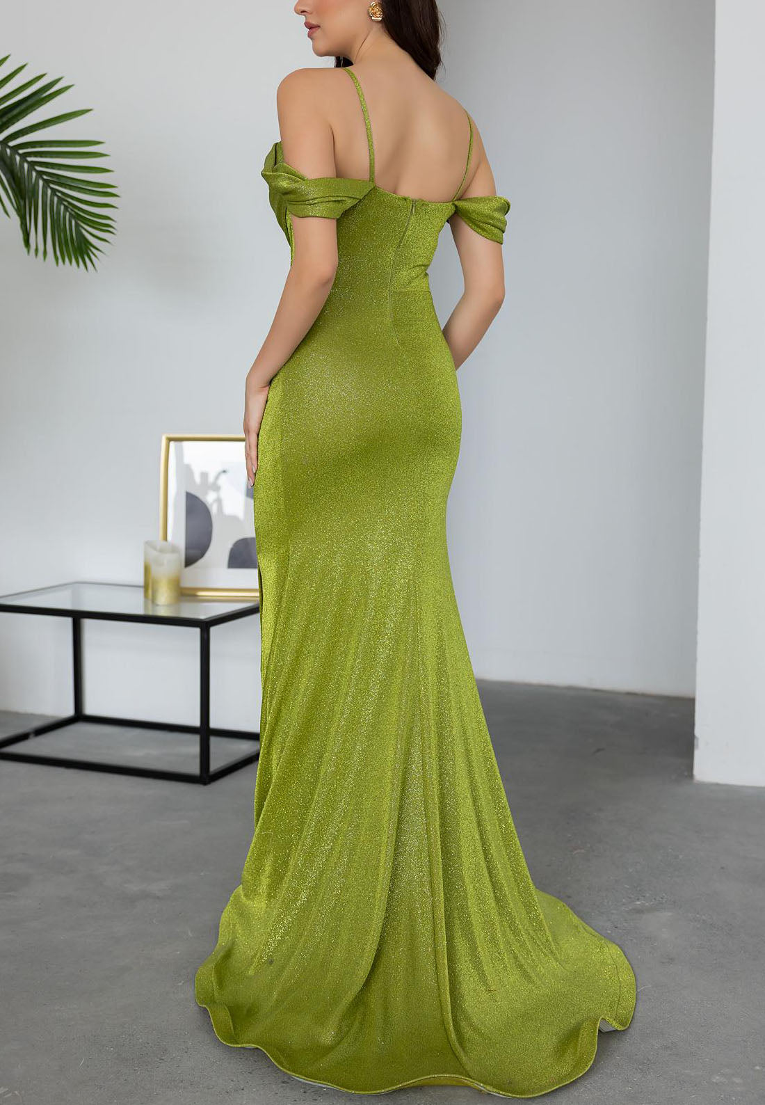 Trumpet Sweep Train Formal Dresses Glitter Spaghetti Straps Pleated Evening Gown