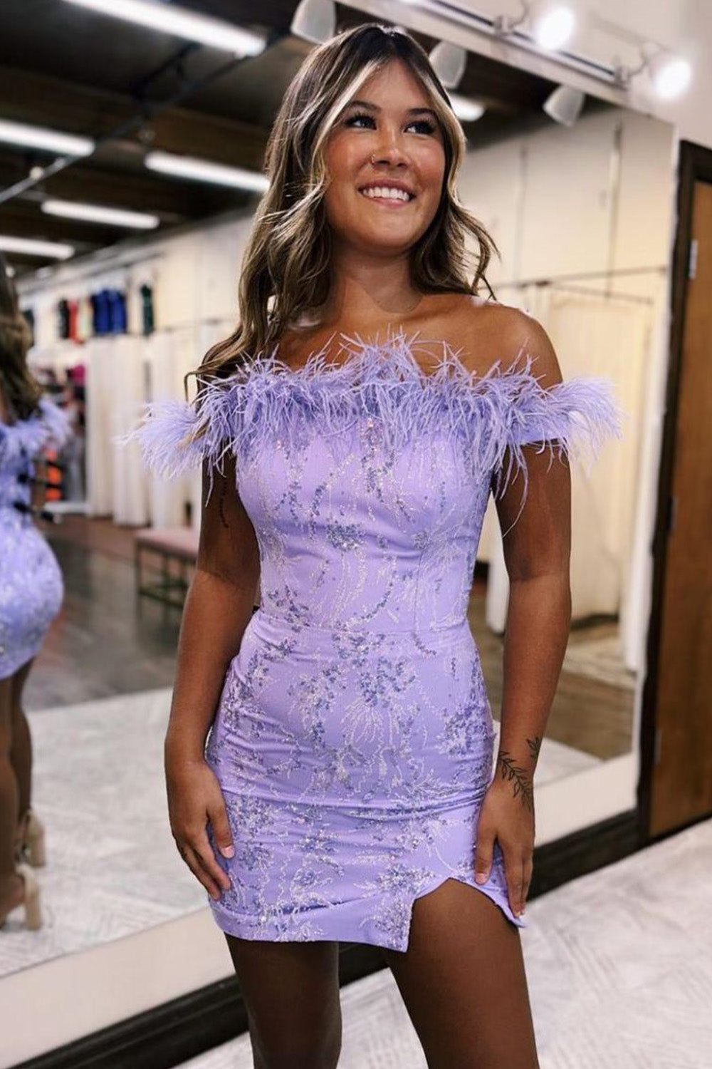 Bodycon Charming Lilac Off-the-Shoulder Homecoming Dress with Feather - Fashionpara