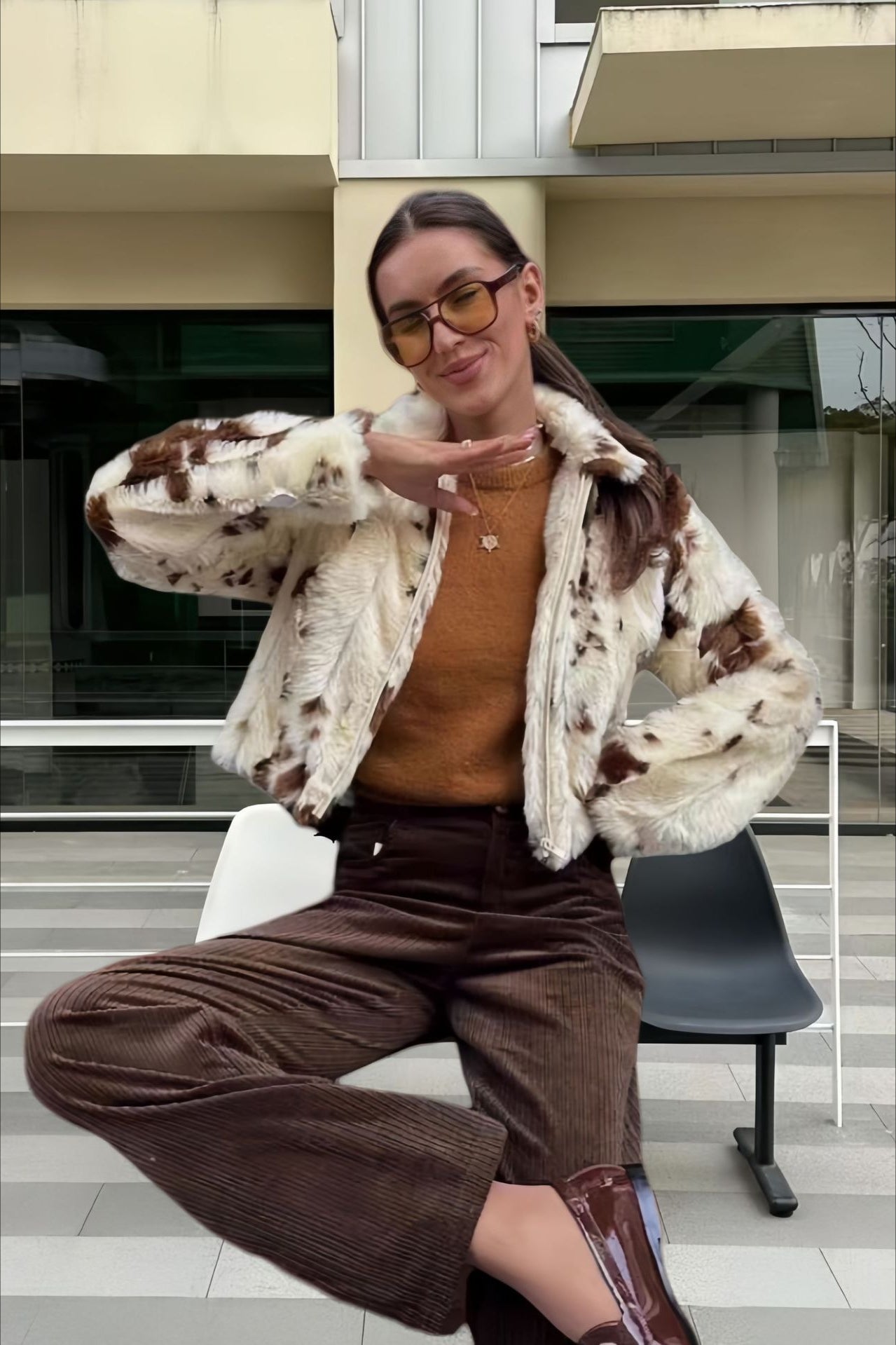 Elegant Zip-Up Fleece Short Coat for Cozy Comfort