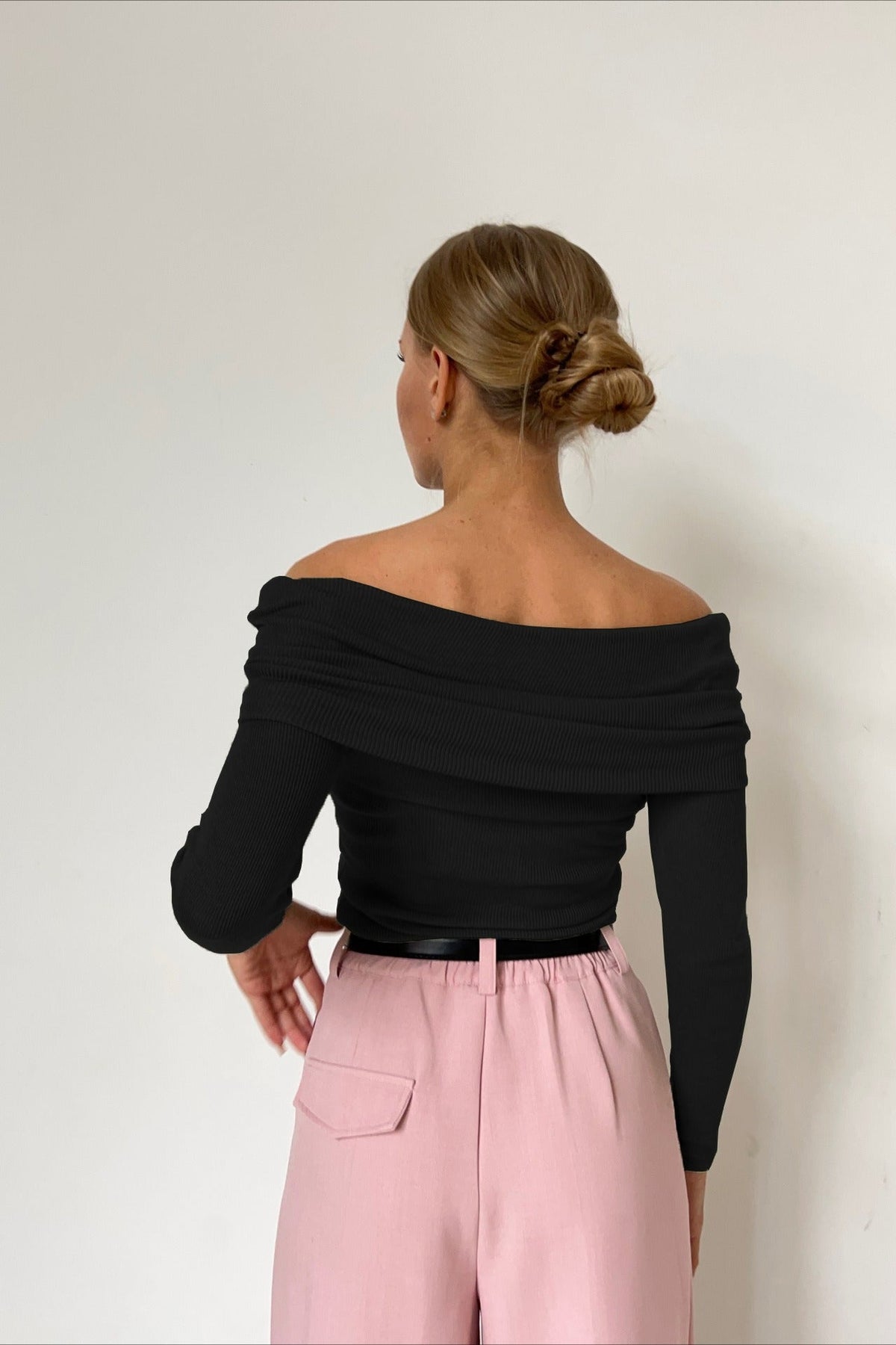 Slim Fit Off-Shoulder Knit Top 22