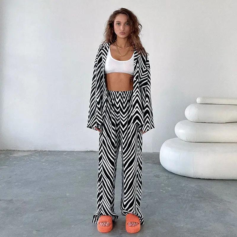 Casual Zigzag Pattern Collared Button Up Wide Leg Pants Matching Set - Black  Fashionpara