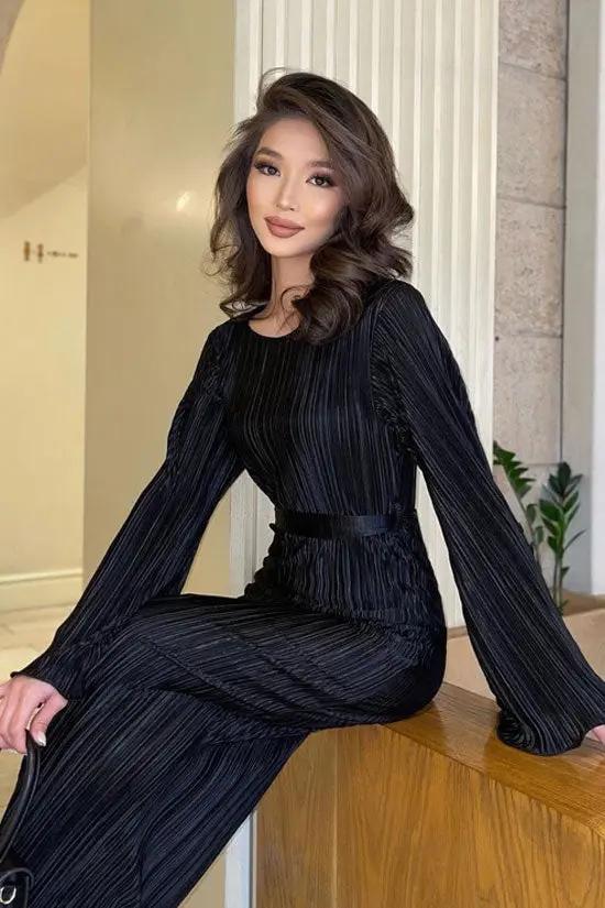 Celebrity Style Crew Neck Bell Sleeve Shift Pleated Maxi Dress - Black  Fashionpara