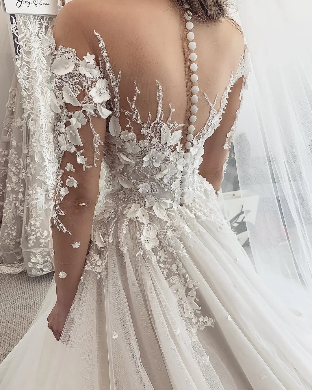 Elegant A-Line Sweetheart Long Sleeve Tulle Wedding Dress With Appliques Lace