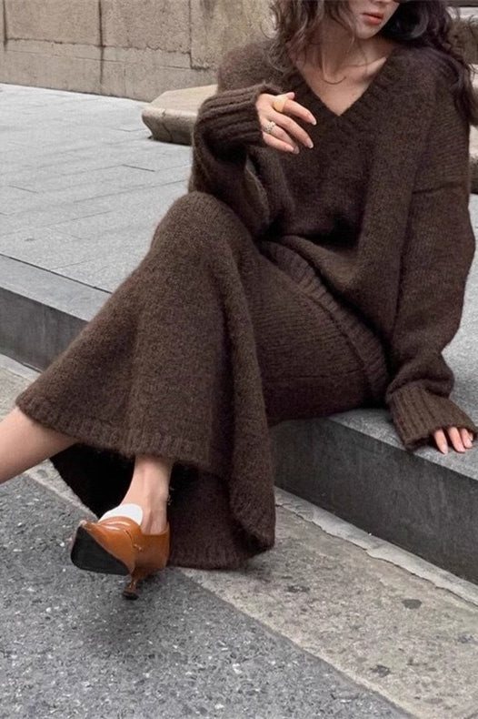 PrincessAce V-neck Knit Sweater and Mermaid Skirt Set