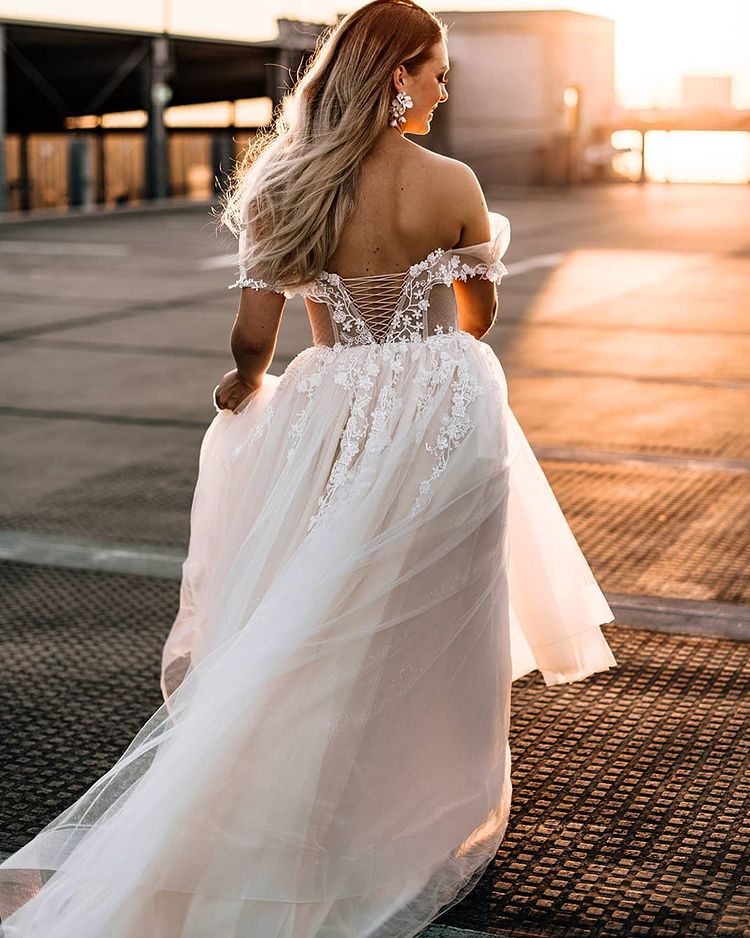 Champagne Off-the-Shoulder Beach Wedding Dress Tulle With Appliques - Fashionpara