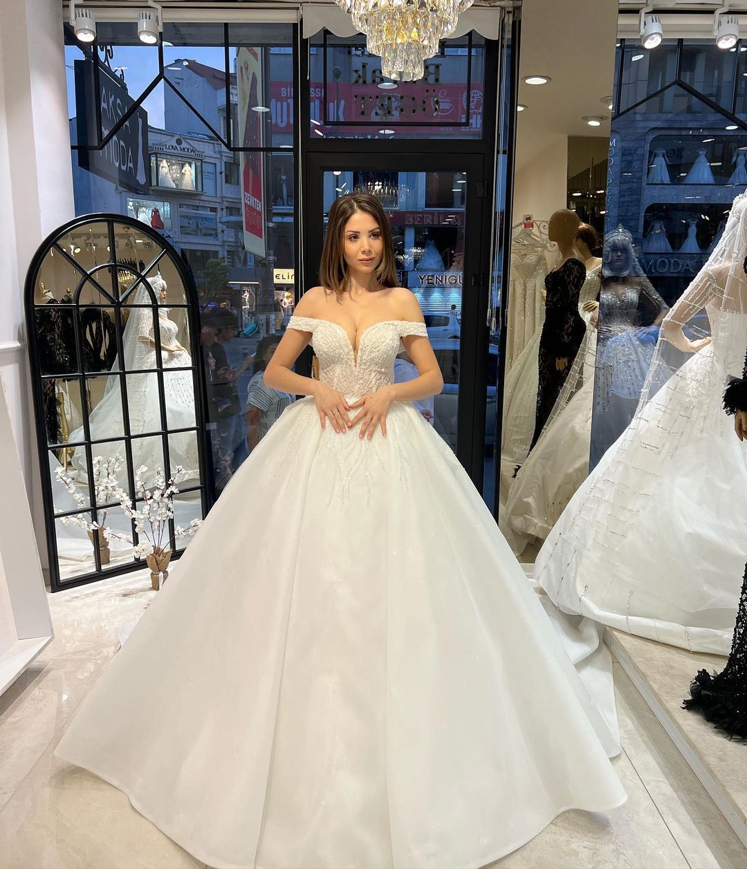 Charming Floor-Length Sweetheart Off-The-Shoulder A-Line Lace Wedding Dress with Sequins - Fashionpara