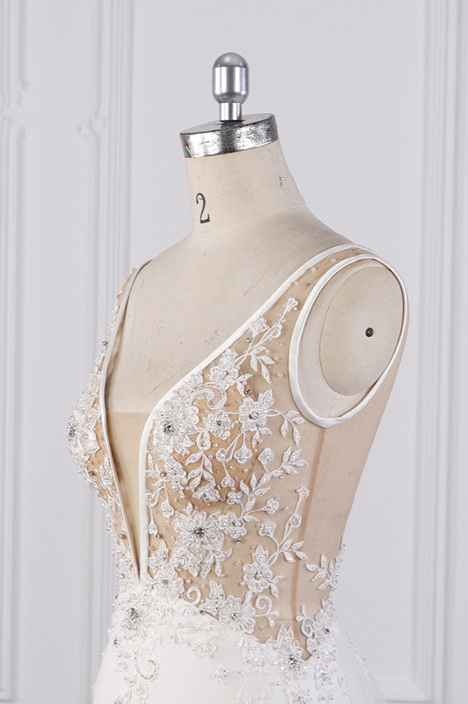 Chic Sheath White Satin V-neck Wedding Dress Tulle Lace Appliques Bridal Gowns - Fashionpara