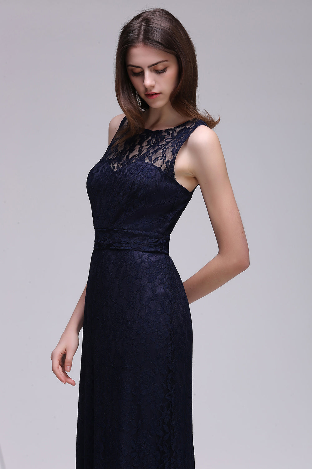Chic Sleeveless Scoop Lace Bridesmaid Dresses with Keyhole Back - Fashionpara