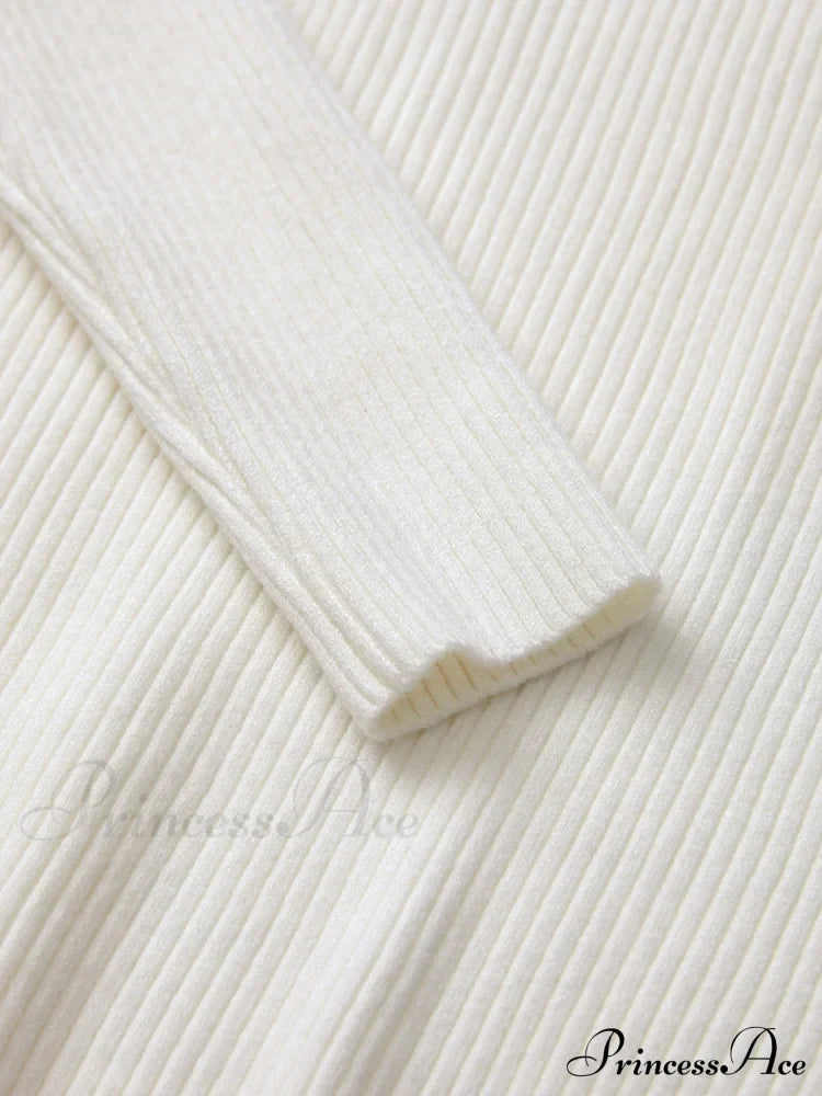 Clouds Ribbed Graceful Pullover Sweater