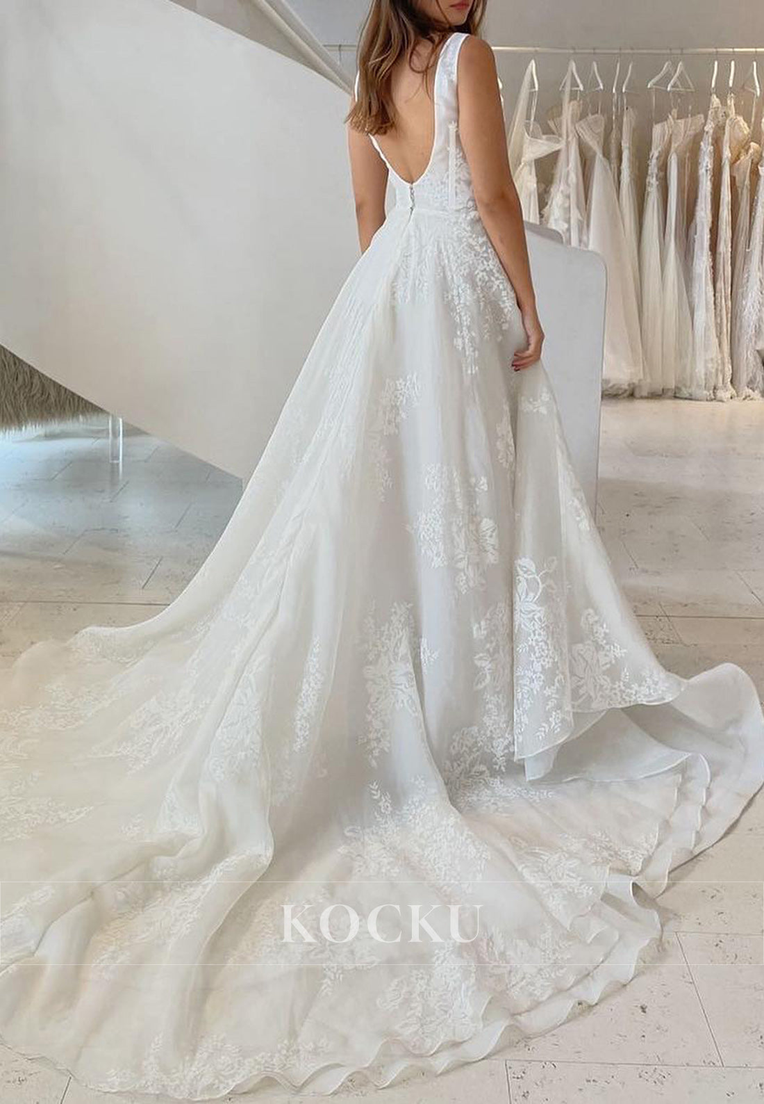 Square Neck Open Back Organza Ball Gown Wedding Dress with Lace Embroidery