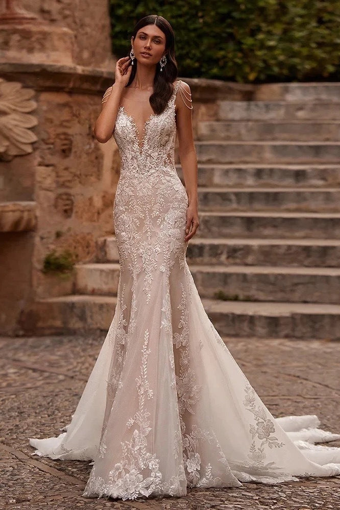 Floral Lace V-Neck Mermaid Wedding Gown