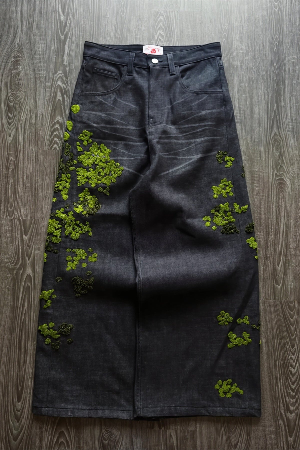Embroidered Loose Fit Straight Leg Jeans