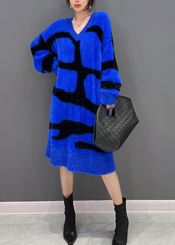 Abstract Stripe Deep V-Neck Long Sleeve Oversized Knit Mini Dress - View 2
